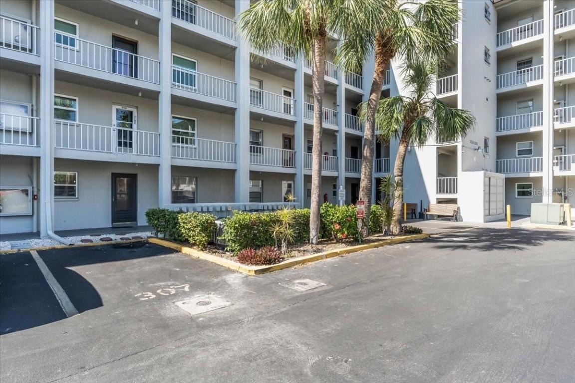 3050 Lake Bayshore Dr. #O-108, Bradenton, FL 34205