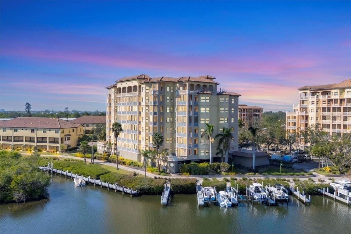 5531 Cannes Cir. #605, Sarasota, FL 34231