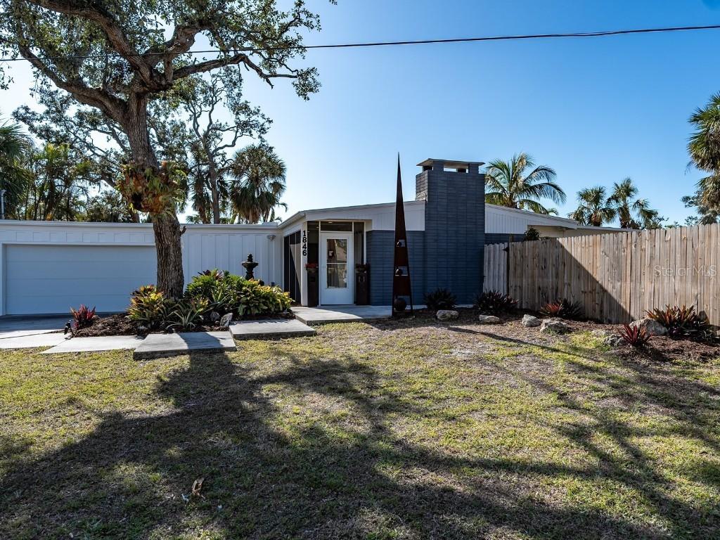 1846 Sandalwood Dr., Sarasota, FL 34231