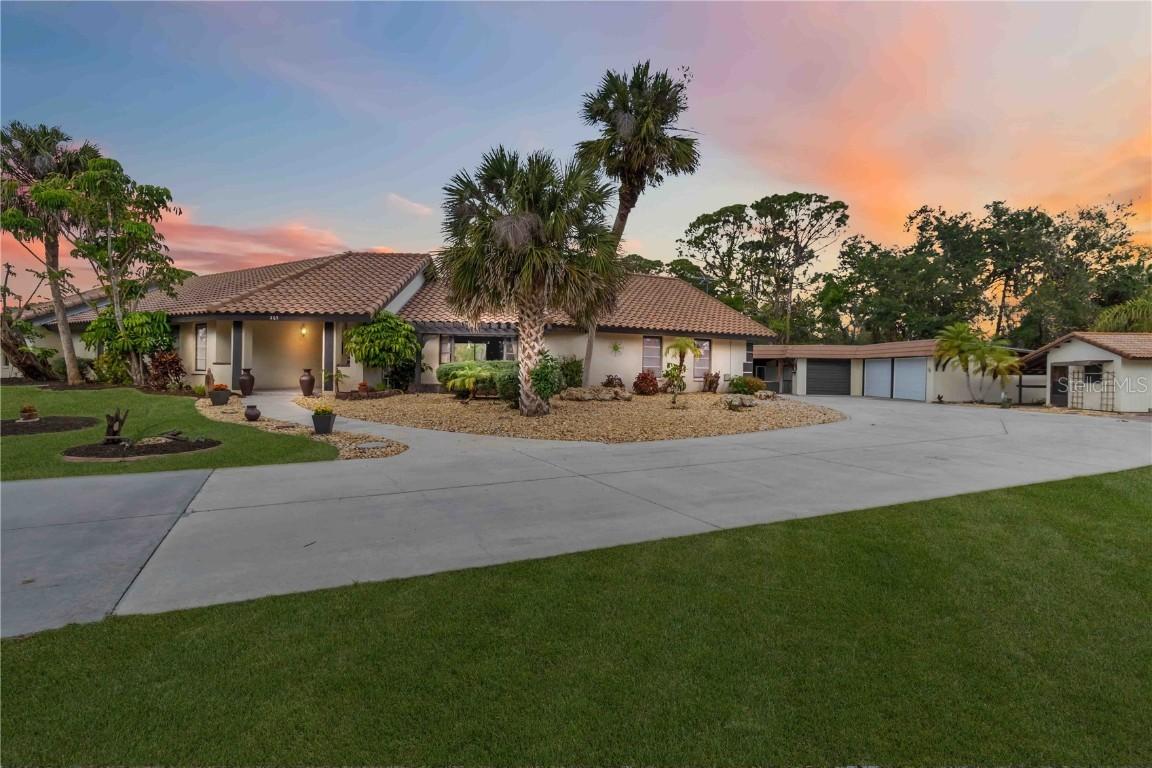 265 Beaver Ct., Venice, FL 34292