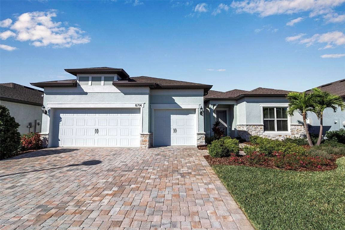 8714 Backshore Ln., Parrish, FL 34219