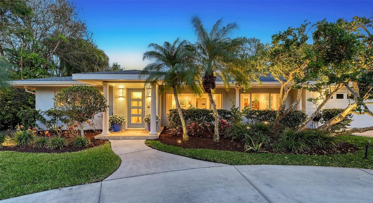 1735 Flower Dr., Sarasota, FL 34239