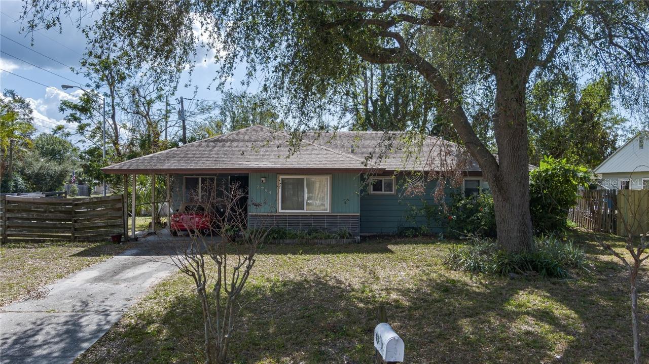 2784 Martin St., Sarasota, FL 34237