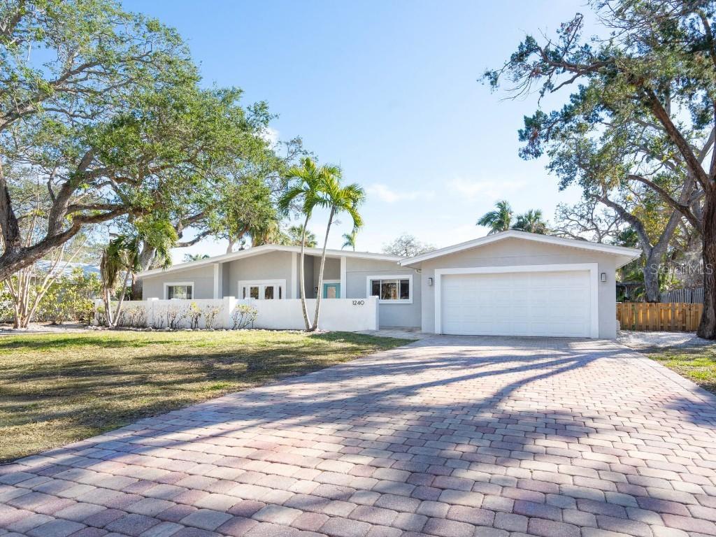 1240 Northport Dr., Sarasota, FL 34242