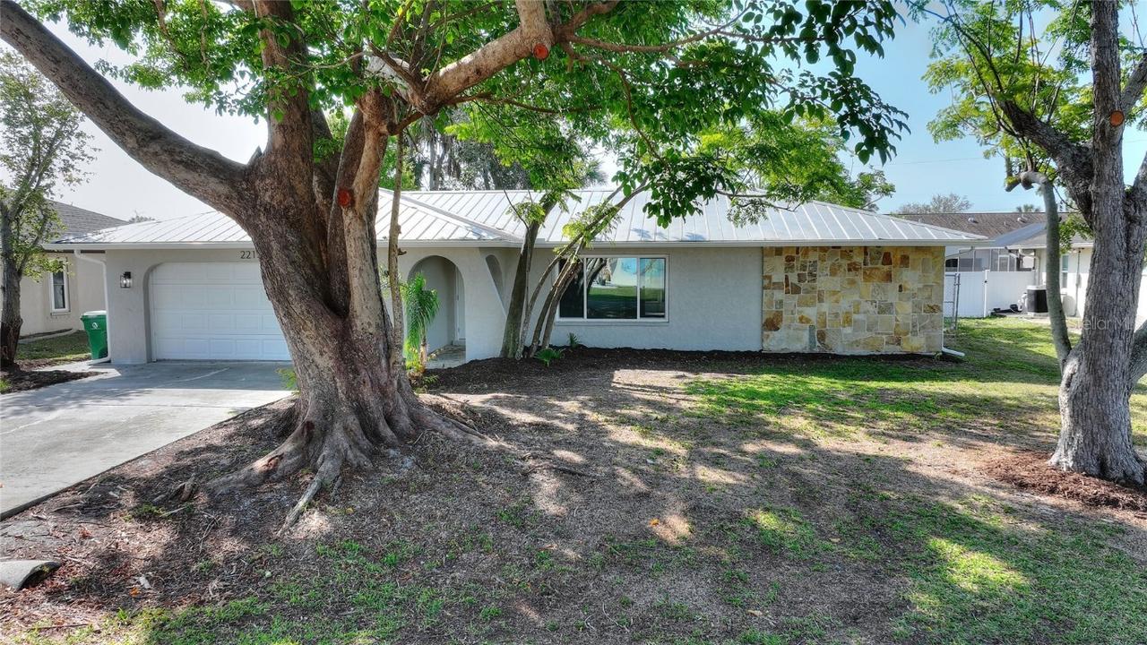 22151 Lancaster Ave., Port Charlotte, FL 33952