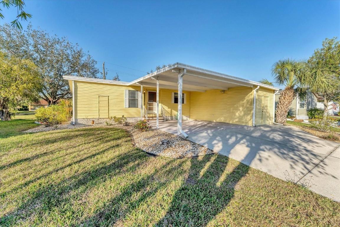 8536 Countess Avenue Cir., Palmetto, FL 34221