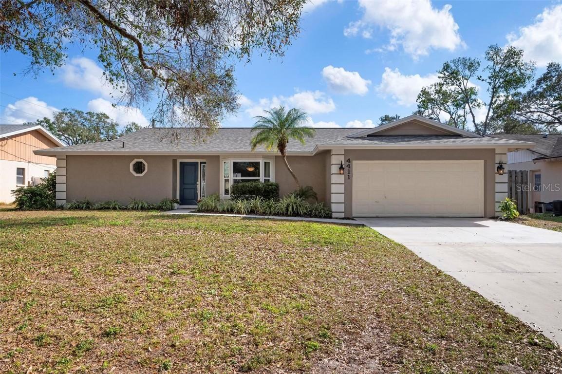 4411 Violet Ave., Sarasota, FL 34233