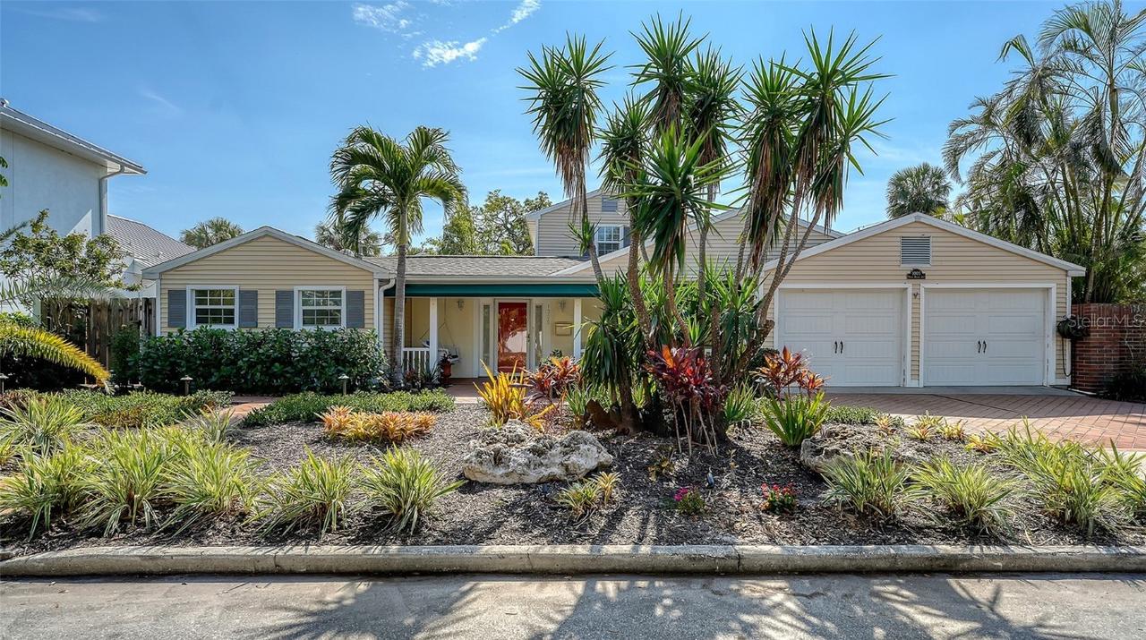 1005 S Orange Ave., Sarasota, FL 34236