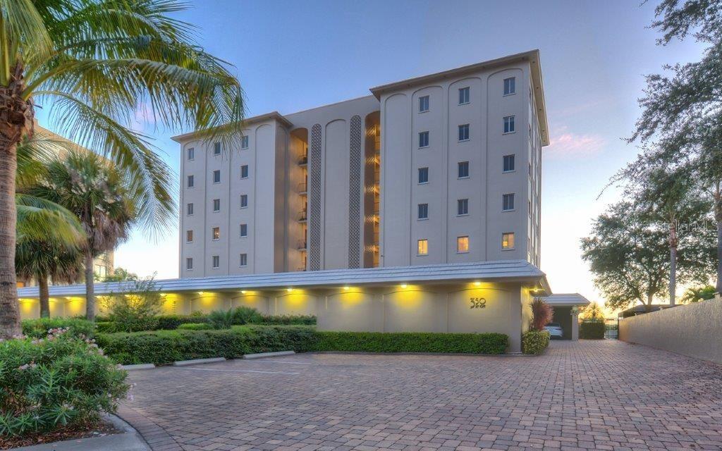 350 Golden Gate Point #11, Sarasota, FL 34236