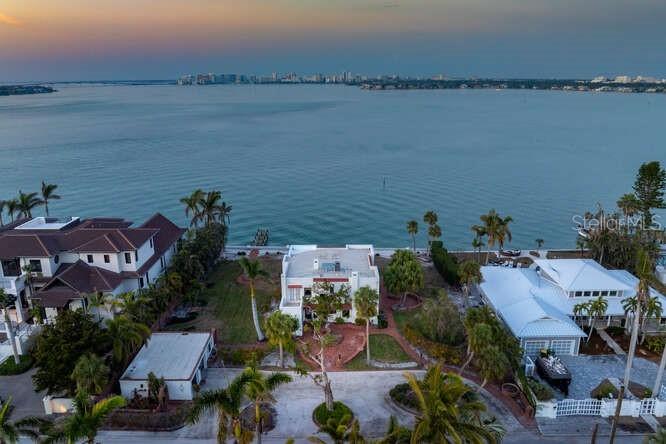 679 Norsota Way, Sarasota, FL 34242