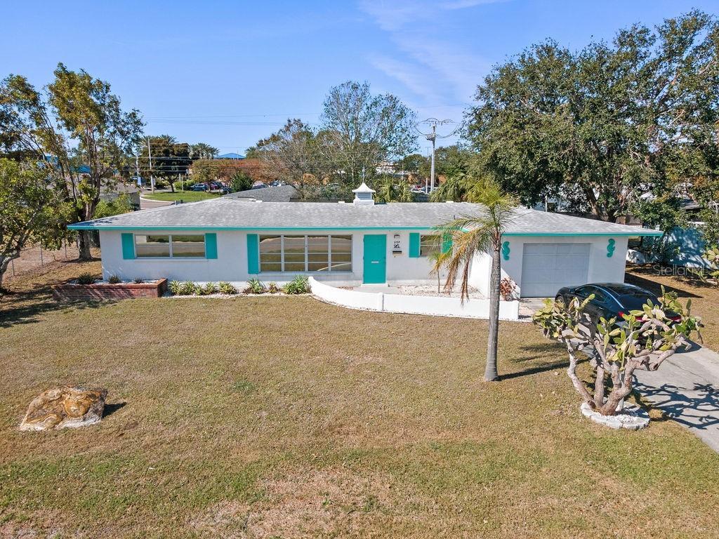 5724 25th St., Bradenton, FL 34207