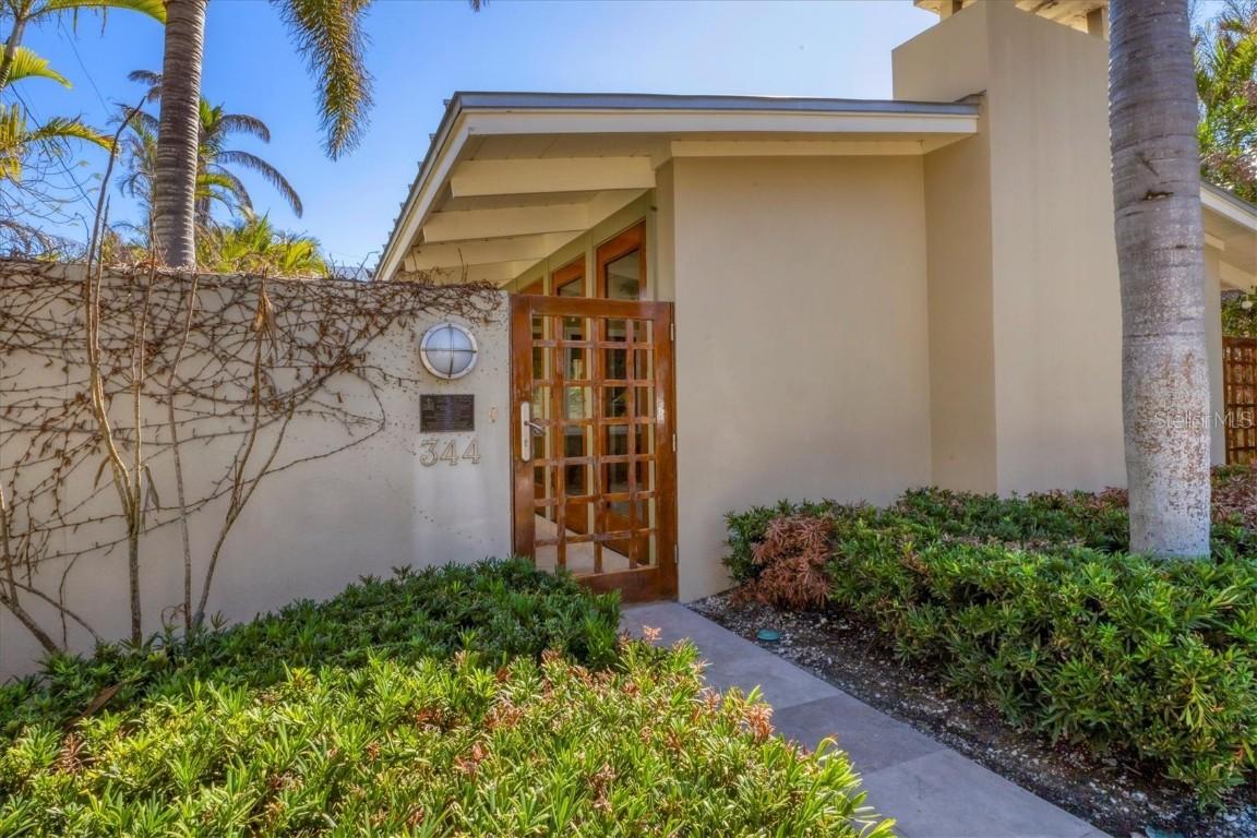 344 Monroe Dr., Sarasota, FL 34236