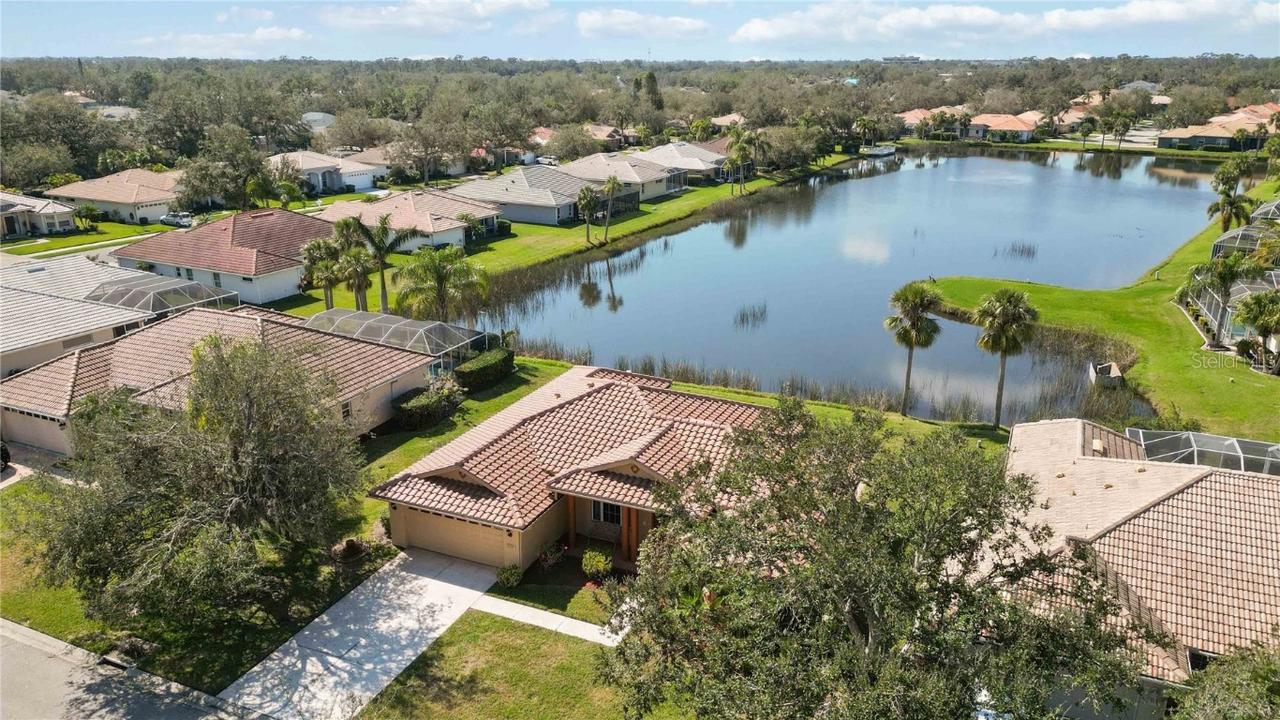 6637 Deering Cir., Sarasota, FL 34240