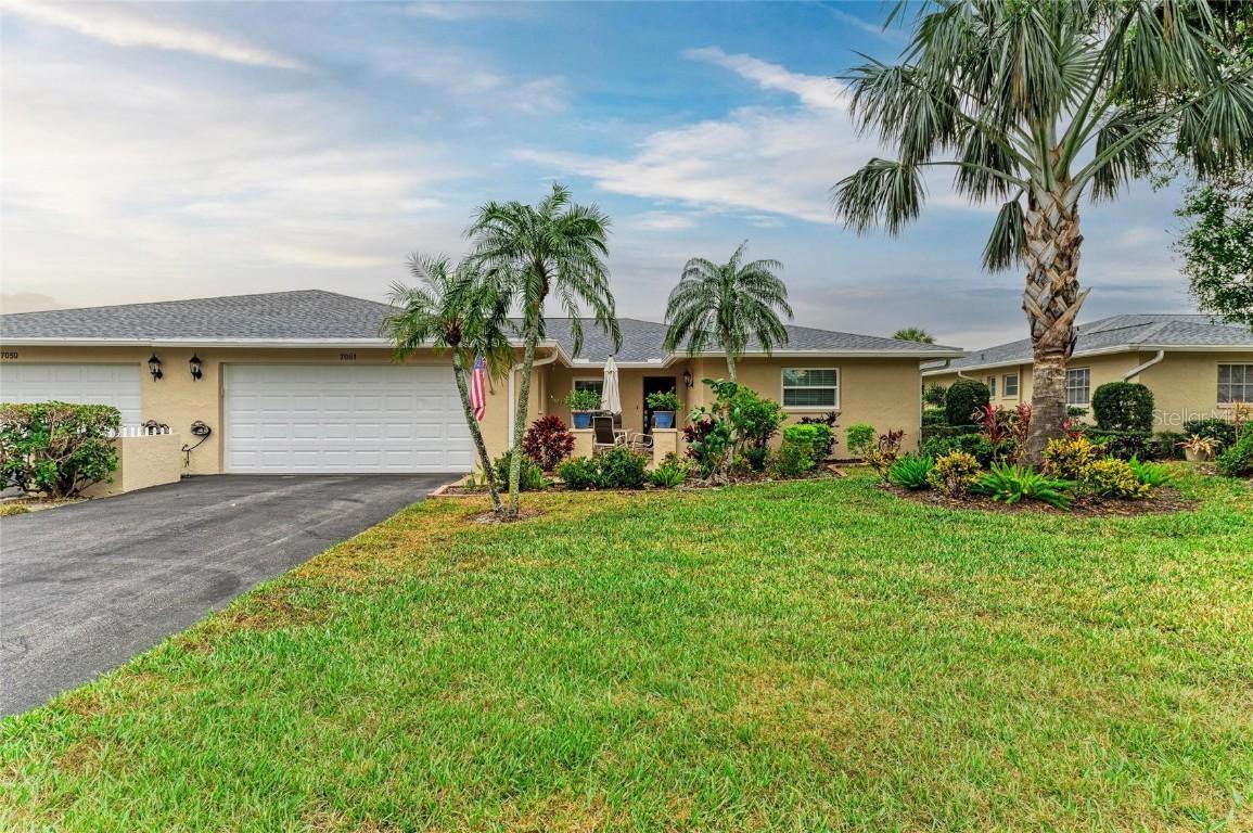 7061 W Country Club Dr., Sarasota, FL 34243