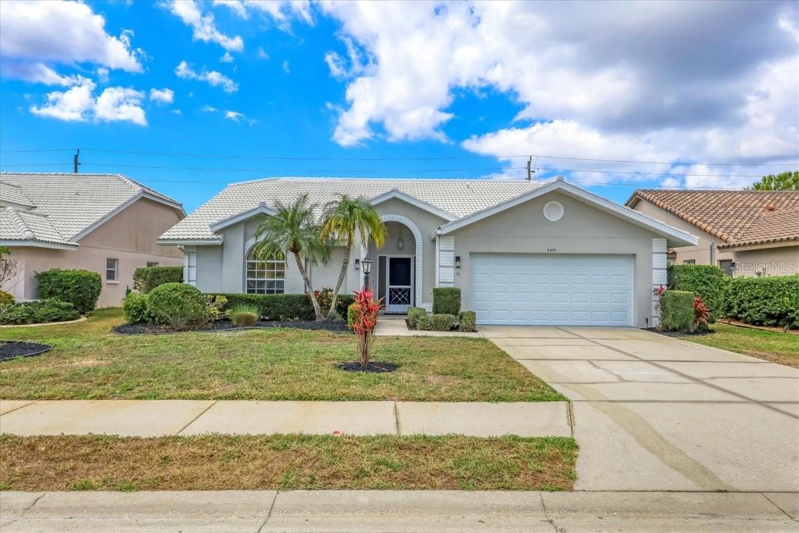 6409 Stone River Rd., Bradenton, FL 34203