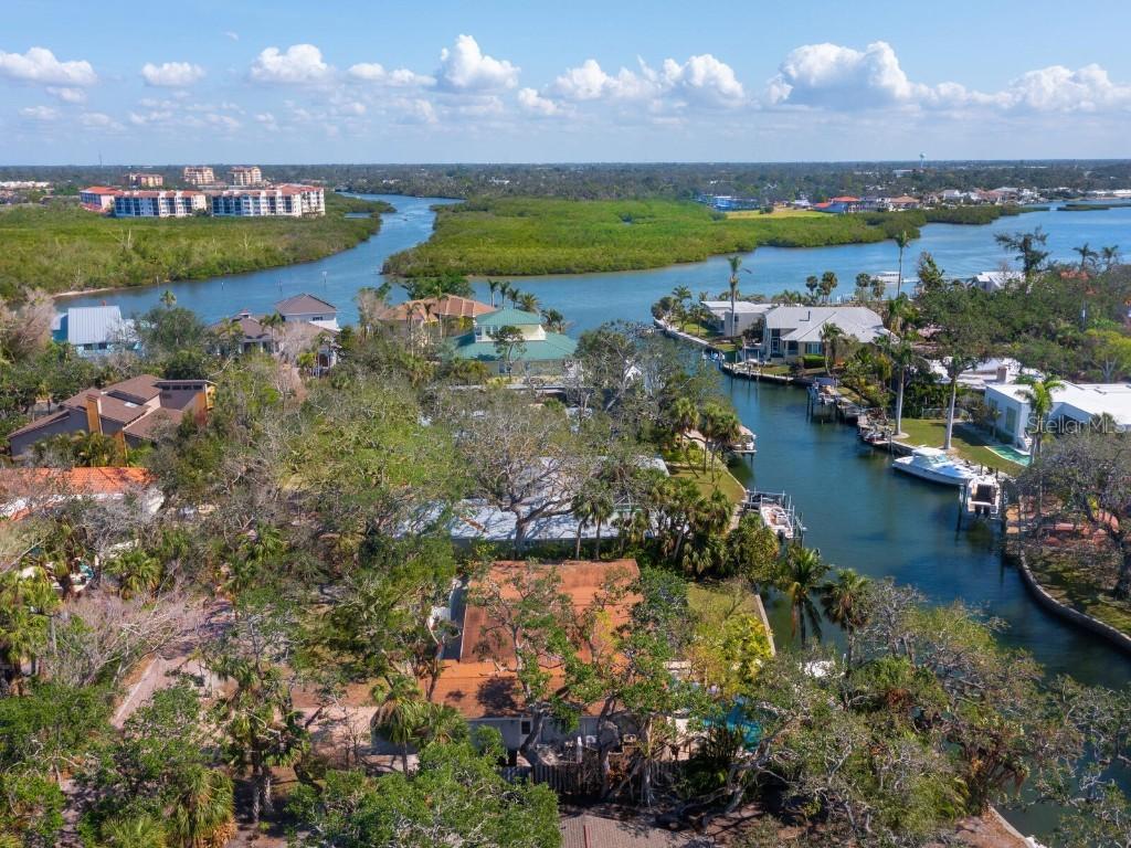 1240 Northport Dr., Sarasota, FL 34242