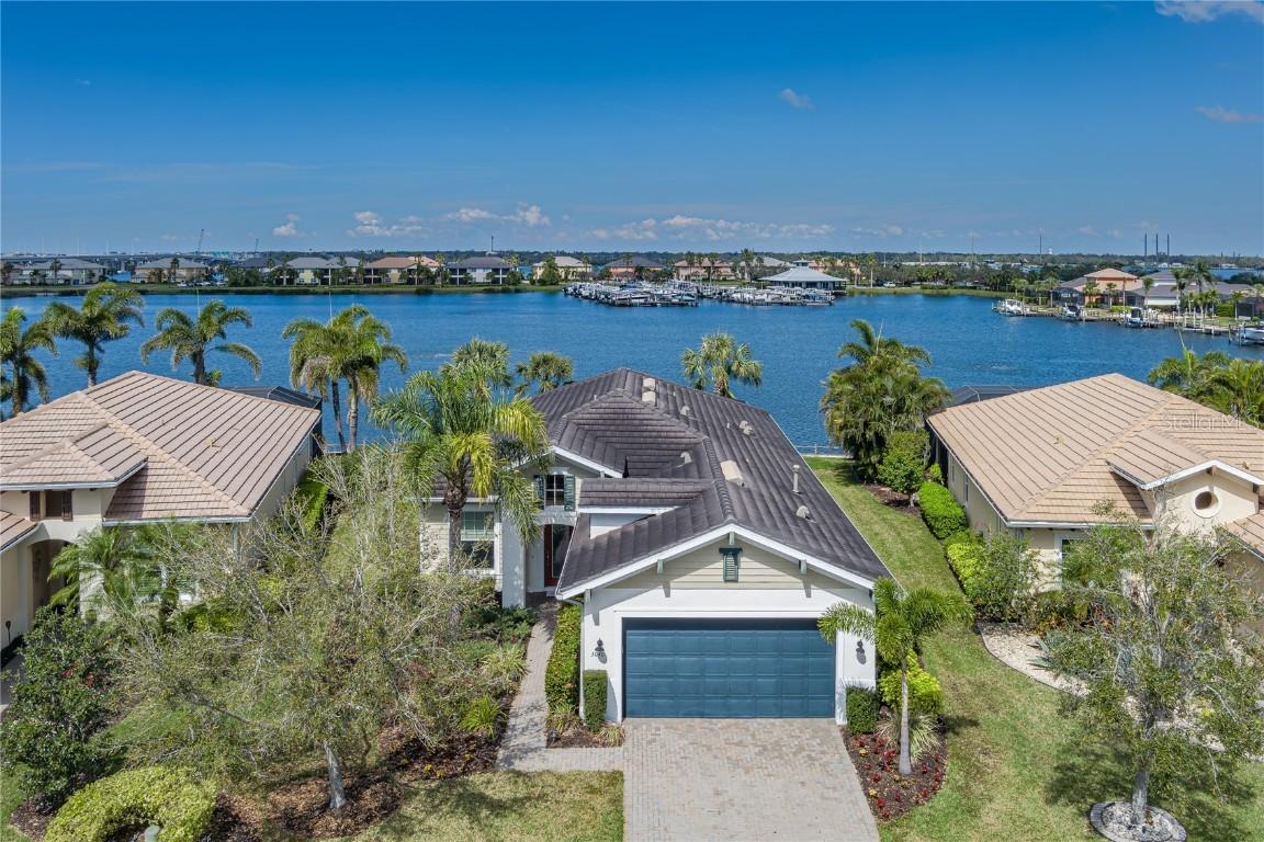 5040 Lake Overlook Ave., Bradenton, FL 34208