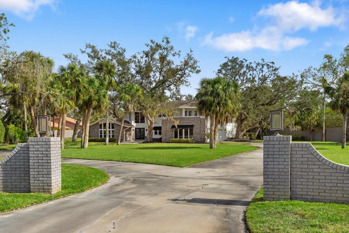 3783 Beneva Oaks Blvd., Sarasota, FL 34238