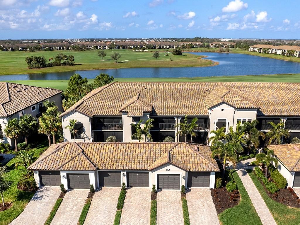 5674 Palmer Cir. #202, Lakewood Ranch, FL 34211