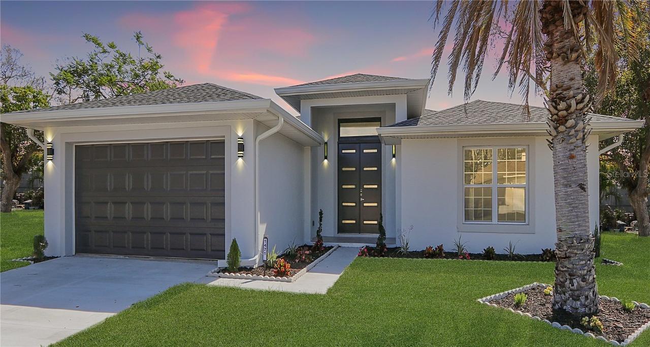 1471 Palmwood Dr., Sarasota, FL 34232