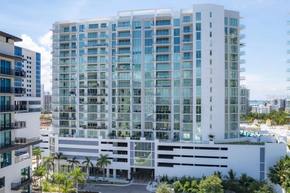 301 Quay Commons #1811, Sarasota, FL 34236