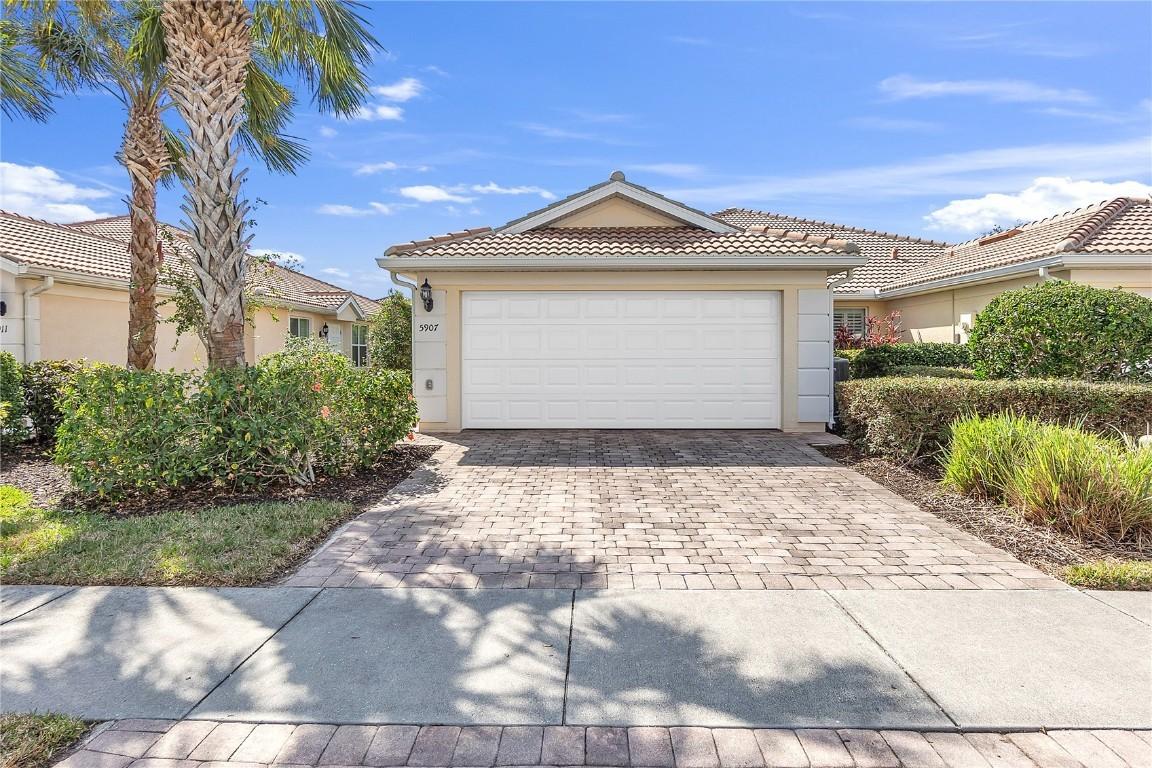 5907 Guarino Dr., Sarasota, FL 34238
