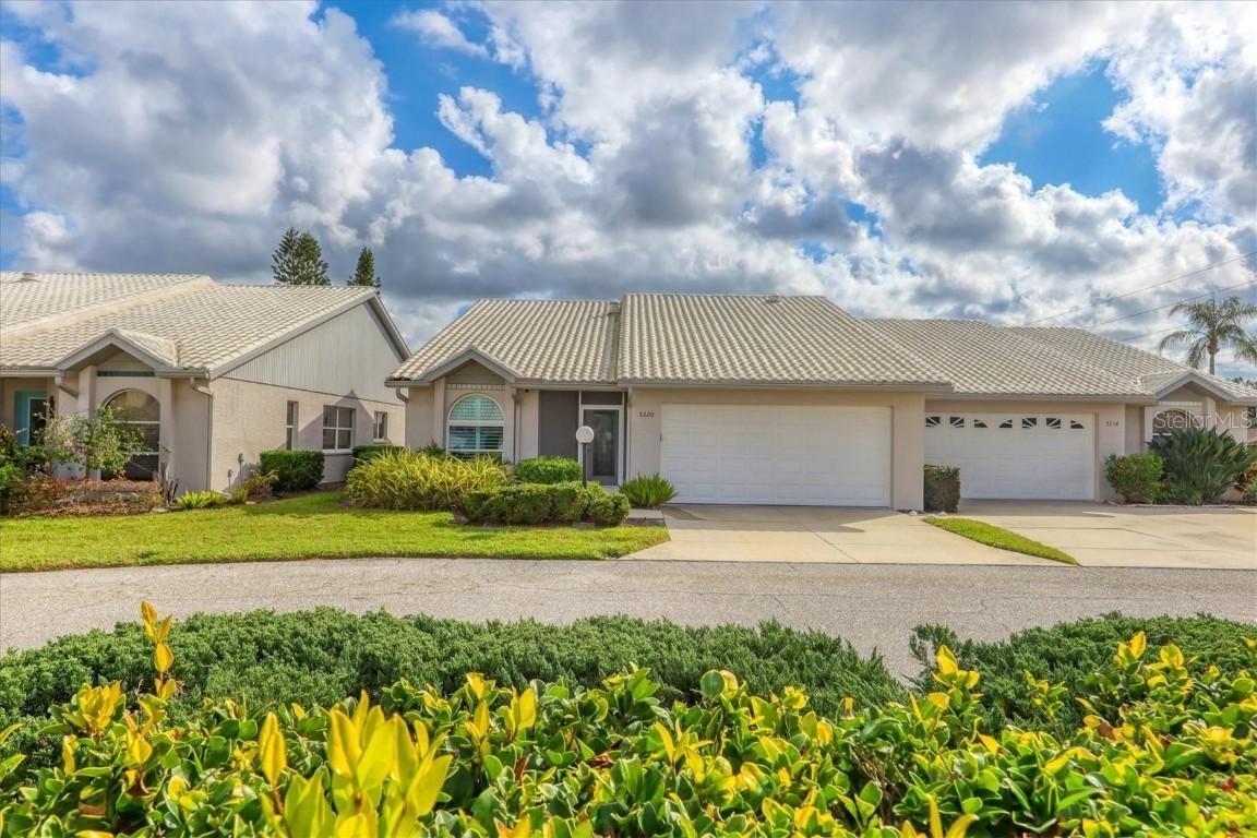 5320 Crestlake Blvd. #26, Sarasota, FL 34233