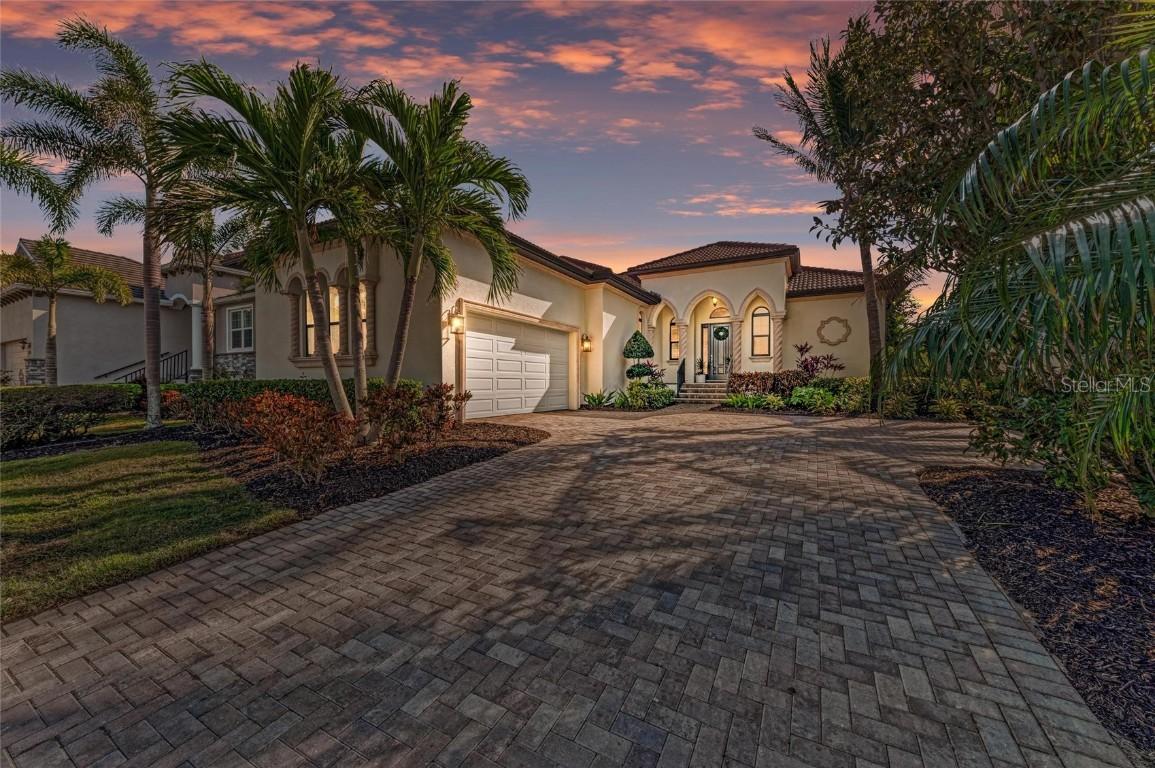 5238 Title Row Dr., Bradenton, FL 34210