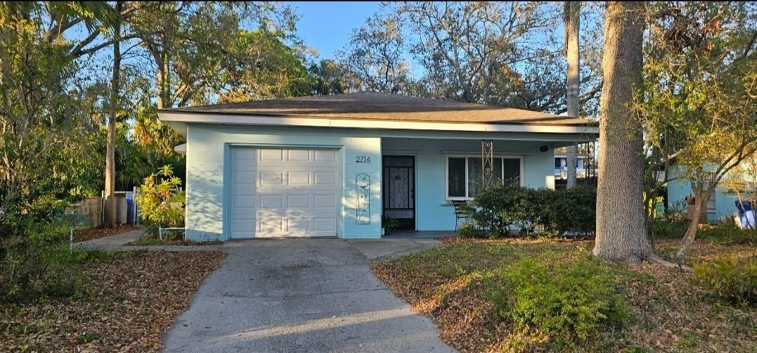 2714 8th Ave., Bradenton, FL 34205