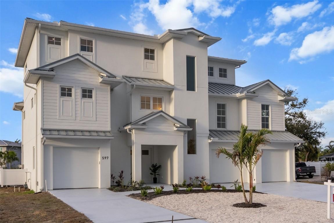 597 Buttonwood Dr., Longboat Key, FL 34228