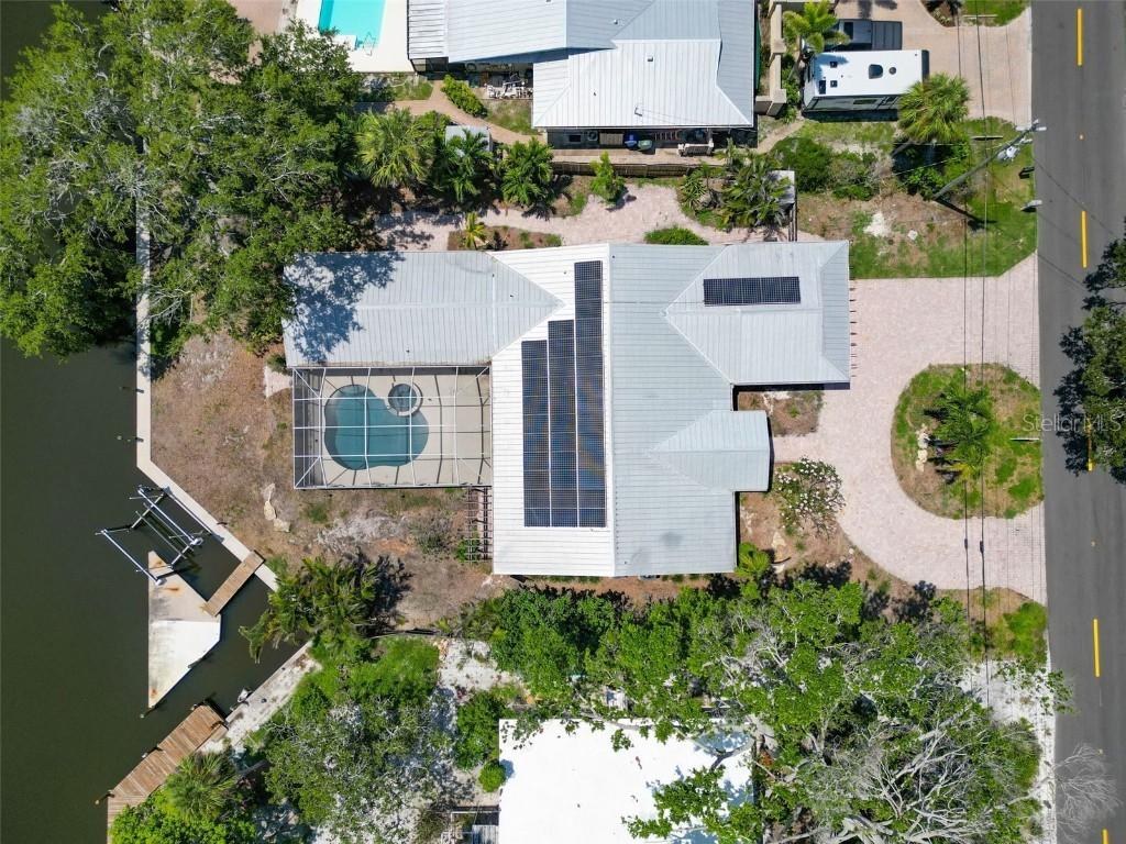 5073 Higel Ave., Sarasota, FL 34242
