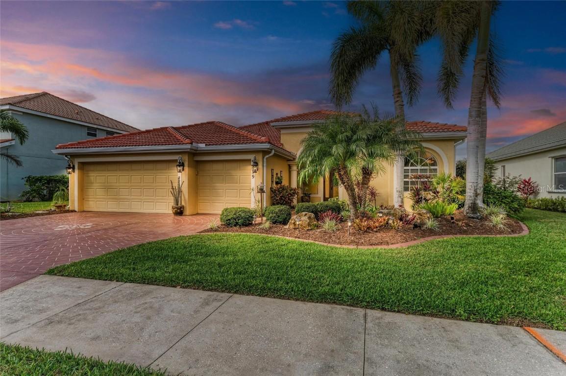 9039 Willowbrook Cir., Bradenton, FL 34212