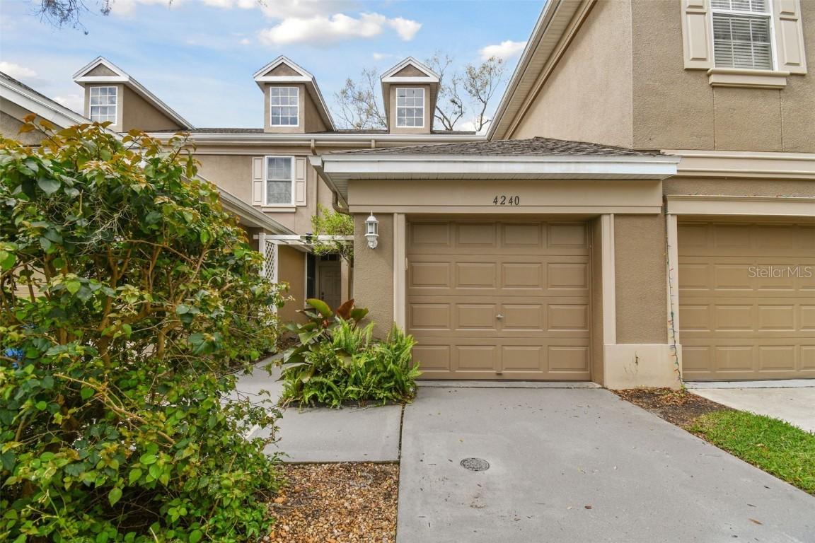 4240 Bismarck Palm Dr., Tampa, FL 33610