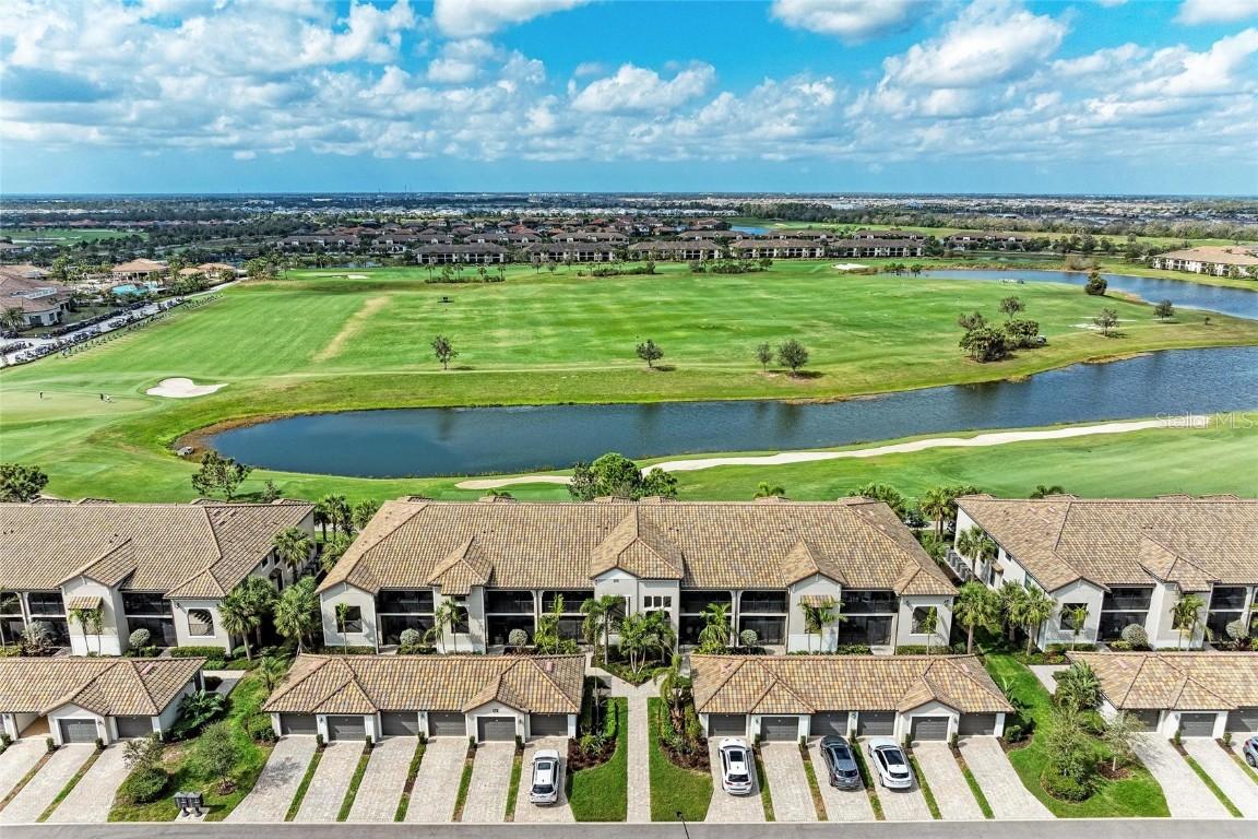 5710 Palmer Cir. #204, Lakewood Ranch, FL 34211