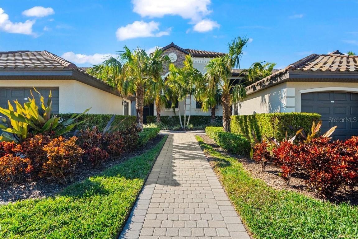 5537 Palmer Cir. #205, Lakewood Ranch, FL 34211