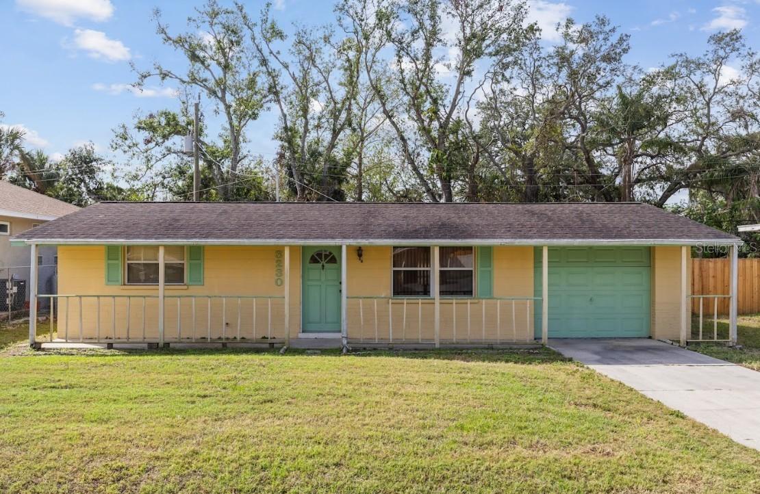 3230 Williamsburg St., Sarasota, FL 34231