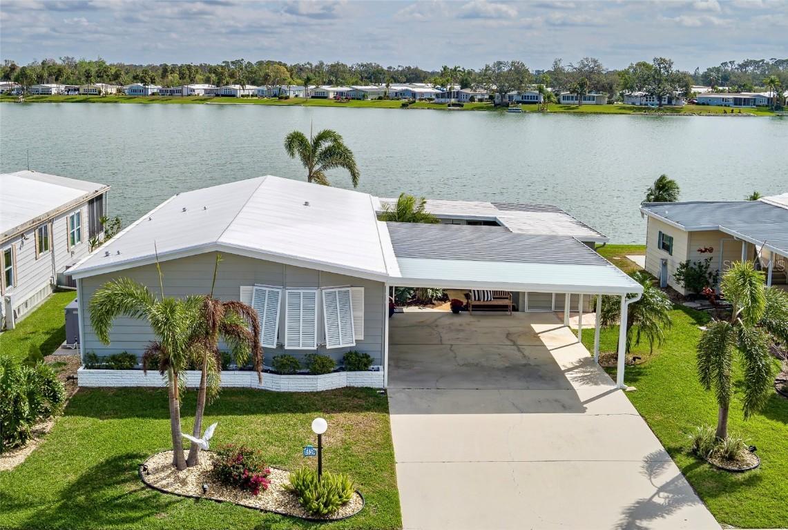 8529 Imperial Cir., Palmetto, FL 34221