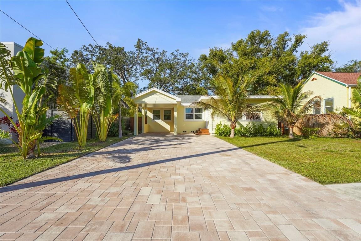 1723 5th St., Sarasota, FL 34236