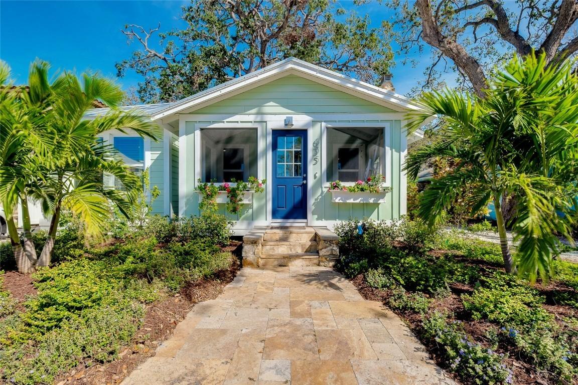 635 Ohio Pl., Sarasota, FL 34236