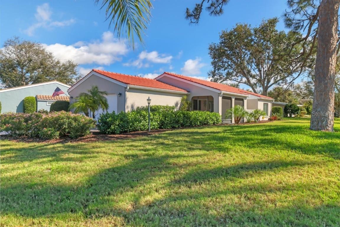 7202 Las Casas Dr., Sarasota, FL 34243