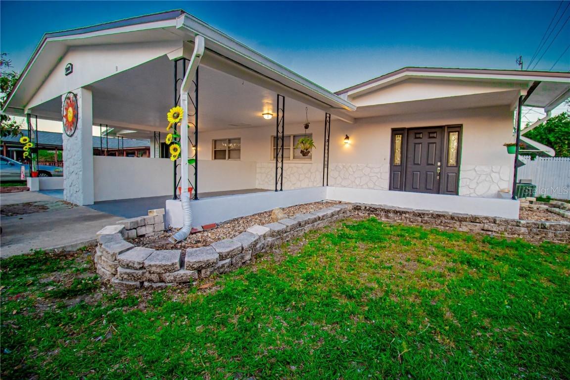 5009 W 21st St., Bradenton, FL 34207