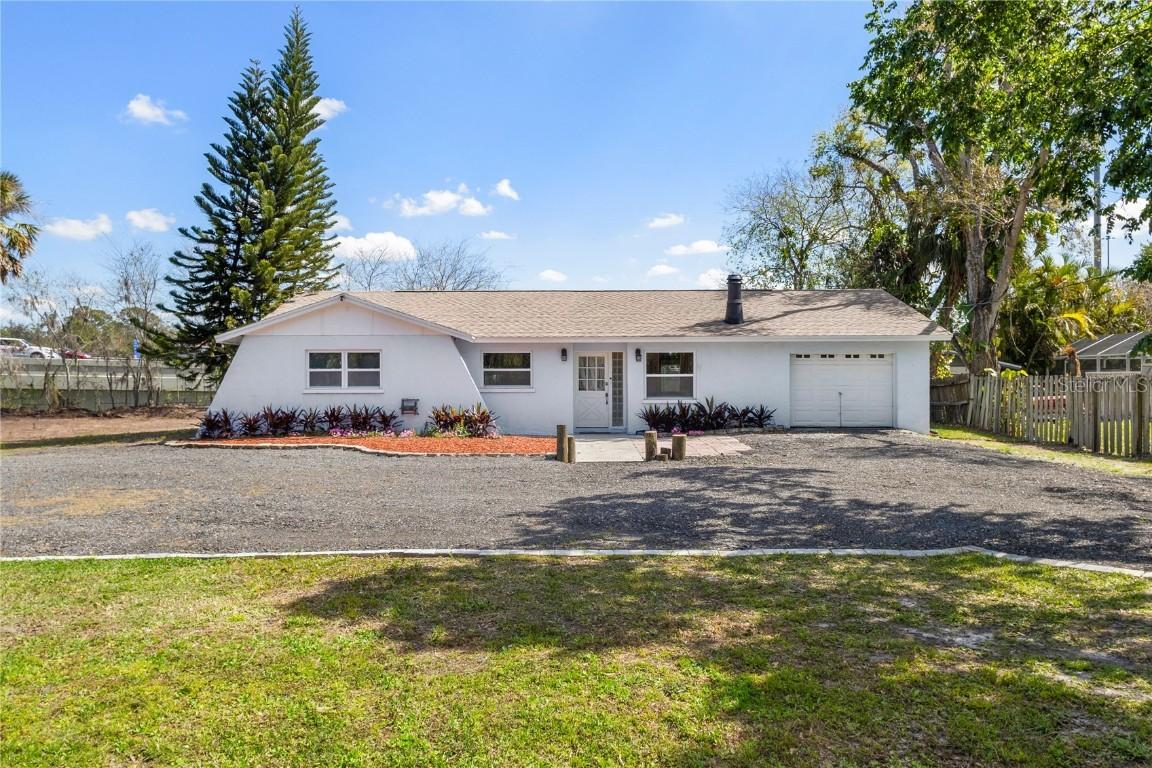 7018 13th Ave., Bradenton, FL 34208