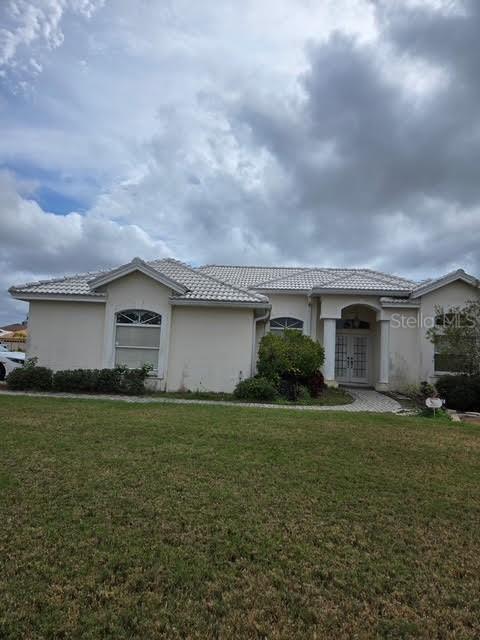 3720 72nd Avenue Cir., Sarasota, FL 34243