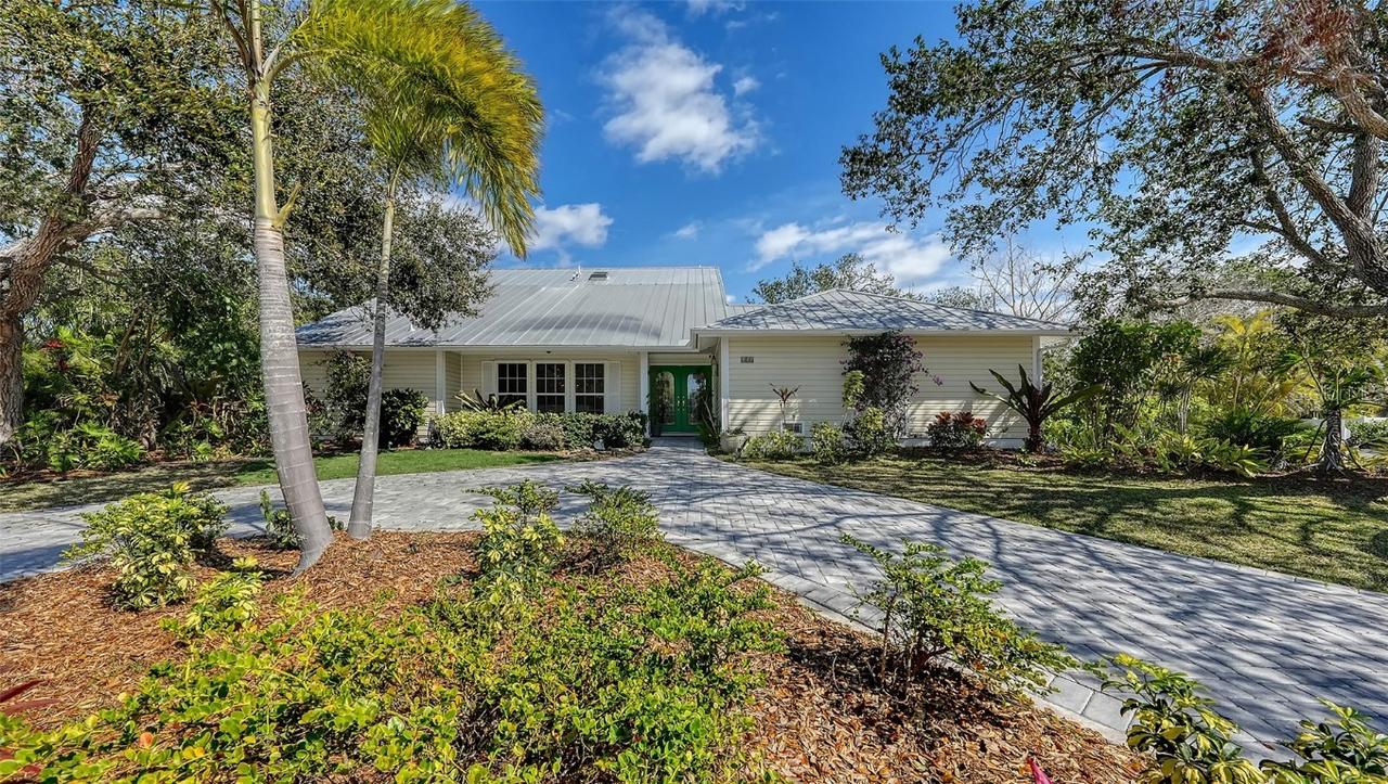 614 Tropical Cir., Sarasota, FL 34242