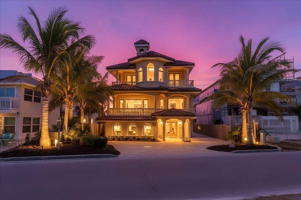 1304 Casey Key Rd., Nokomis, FL 34275