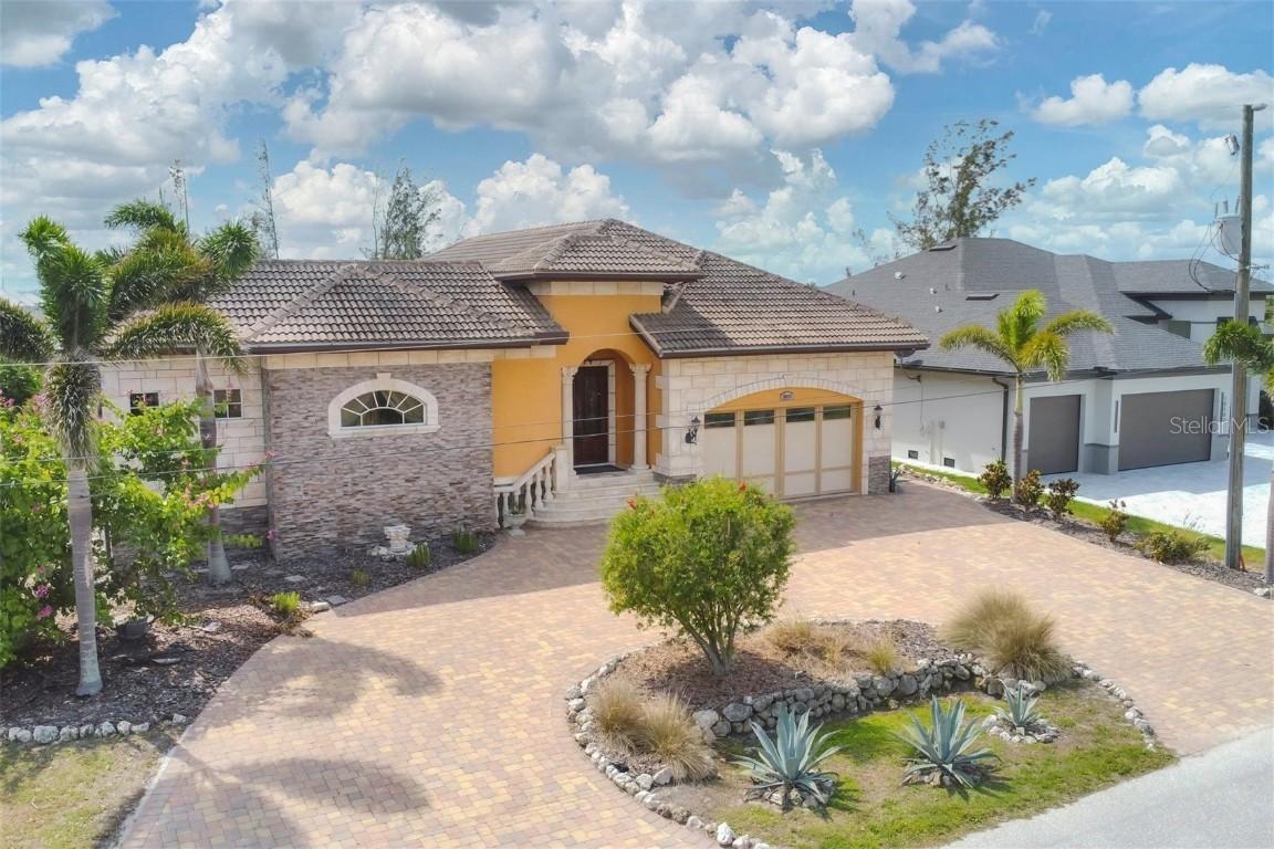10494 Atenia St., Port Charlotte, FL 33981