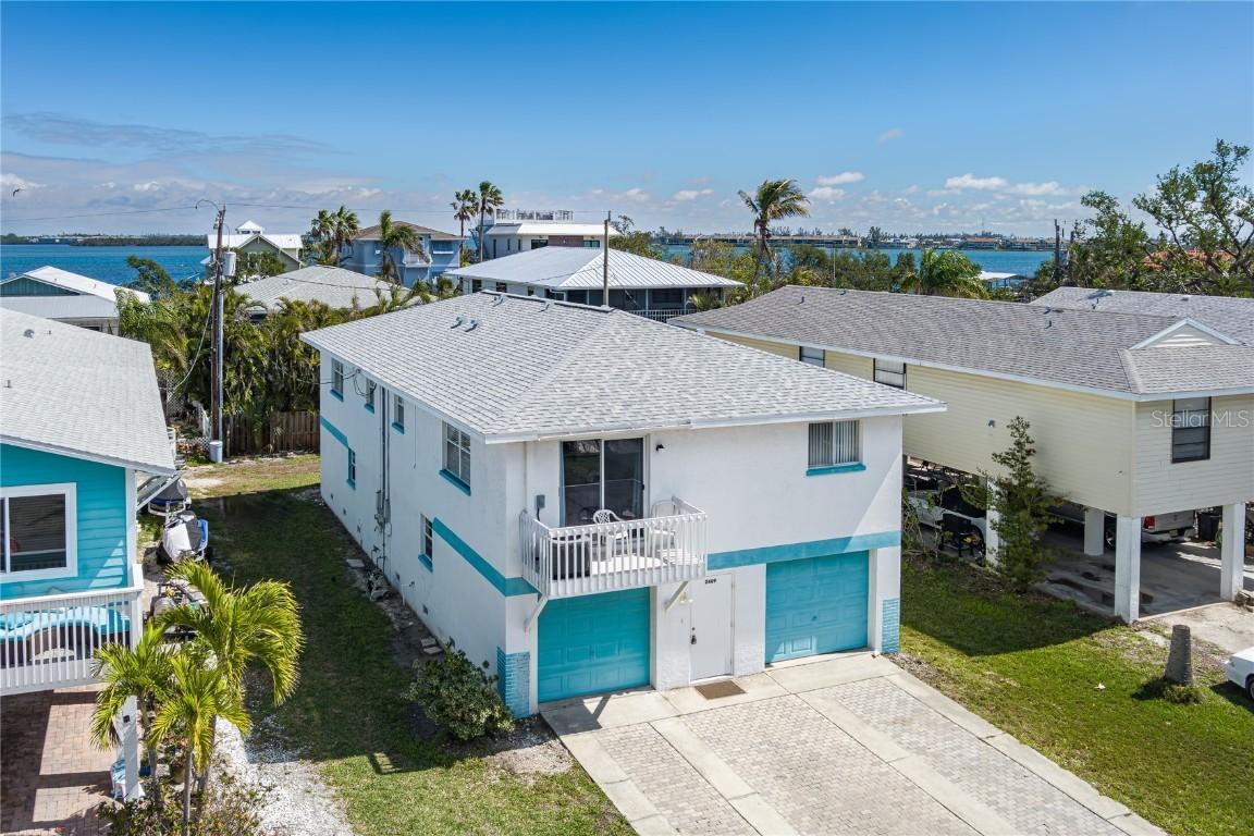 2409 Avenue B Ave., Bradenton Beach, FL 34217