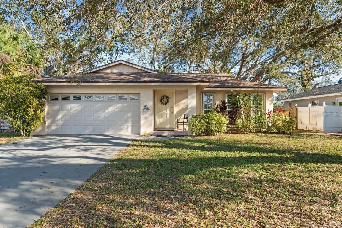 4544 Beacon Dr., Sarasota, FL 34232