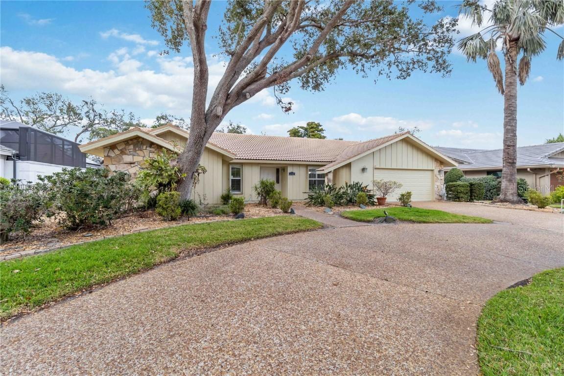 1717 Peregrine Point Dr., Sarasota, FL 34231