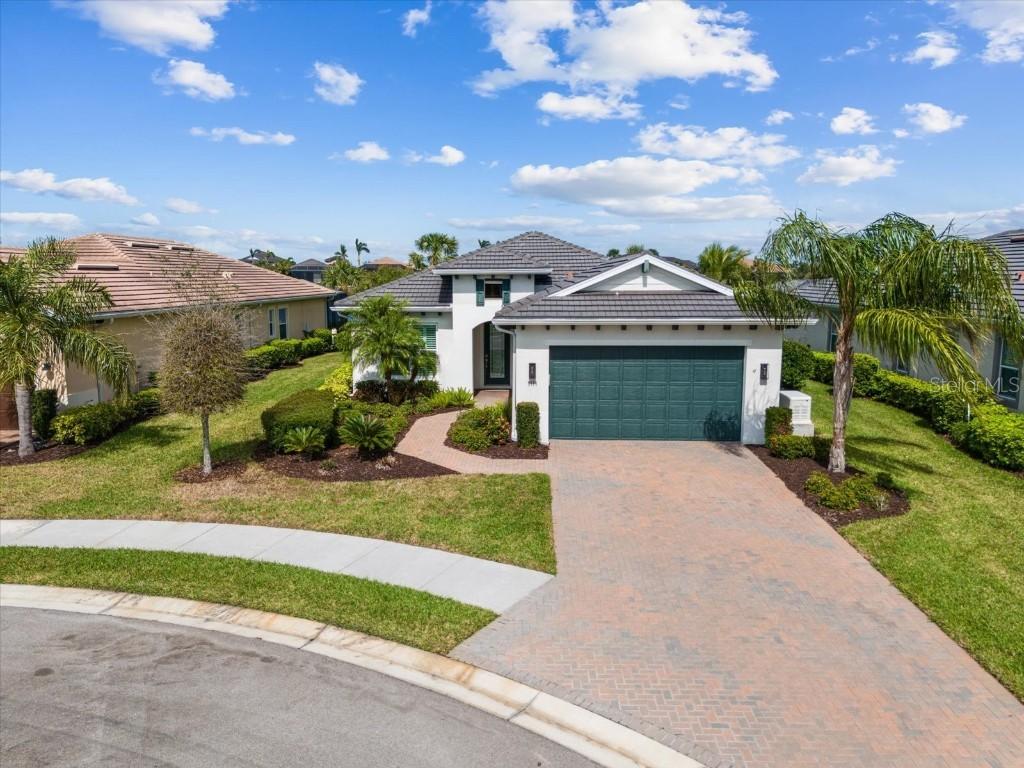 1111 Bearing Ct., Bradenton, FL 34208